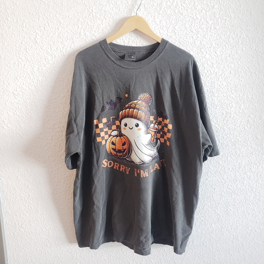 Halloween Friendly Ghost Sorry I'm Late Tee Unisex New Spooky Cute Charcoal Grey
